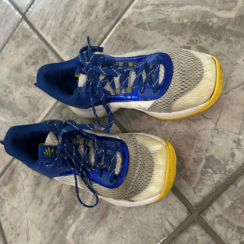 Kids Under Armour Stephen Curry Sneakers